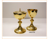 Cáliz de 17,50 cm. de altura fabricado en metal con baño dorado