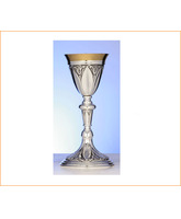 Cáliz de plata de ley con ornamentación sencilla