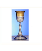 Cáliz de plata de ley con copa dorada