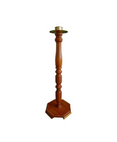 Candelero de pie fabricado en madera