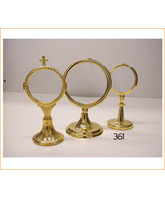 Ostensorio en metal dorado