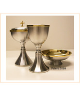 Patena en metal plateado mate con baño de oro interior