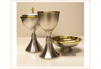 Patena en metal plateado mate con baño de oro interior