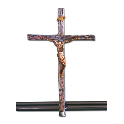 Cruz parroquial de fundición con varal