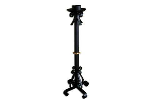 Candelero de pie fabricado en forja
