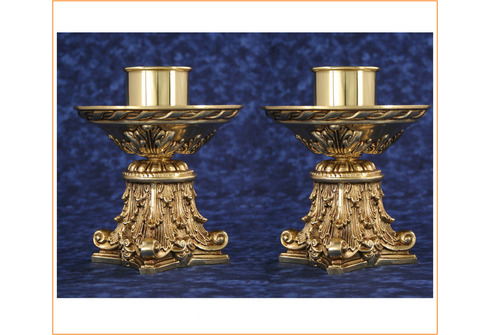 Candelero de mesa en bronce con casquillo