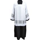 Roquete blanco con puntilla IHS