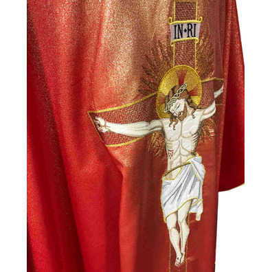 Casulla bordado Cristo en la Cruz rojo