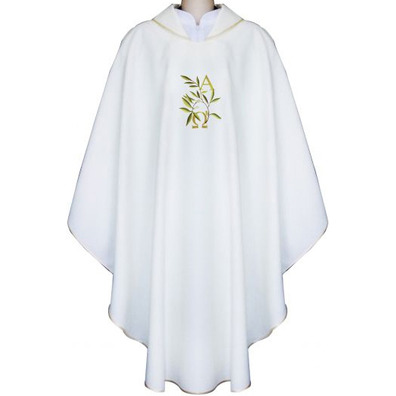 Casulla de poliéster con Alfa y Omega bordado blanco