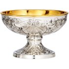 Patena de plata de ley con concha en relieve