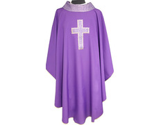 Casulla cuatro colores | Bordado Cruz latina morado