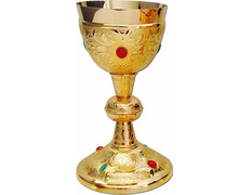 Cáliz con baño de oro y piedras incrustadas