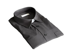 Camisa gris oscuro con cuello pala