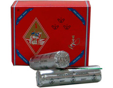 Carbón Tres Reyes en pastillas de 3,3 cm.
