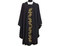 Añadir a la cesta Casulla bordada con Cruces doradas negro Casulla bordada con Cruces doradas negro