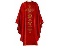 Casulla de tela damasco con estolón central bordado rojo