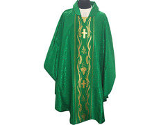 Casulla damasco con galón central dorado verde