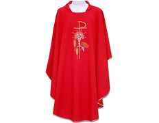 Casulla con ribetes rojo