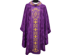 Añadir a la cesta Casulla y estola de tela damasco bordada morado Casulla y estola de tela damasco bordada morado