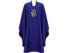 Casulla de poliéster con Alfa y Omega bordado morado