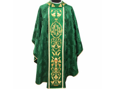 Añadir a la cesta Casulla bordada en cuello y estolón central verde Casulla bordada en cuello y estolón central verde