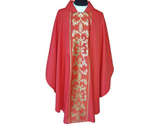 Casulla con estolón con decoración dorada rojo