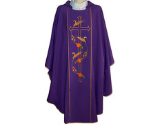 Casulla de poliéster con espigas y Cruz bordadas morado