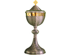 Copón con tapa en metal cincelado y baño de oro