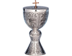 Copón de plata con Cruz