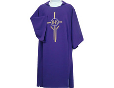 Dalmática con Cruz, IHS y espigas bordadas morado