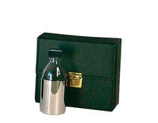 Juego de tres crismeras de cristal con refuerzo metálico 125 cc.