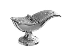 Naveta de bronce con motivos religiosos grabados plateado