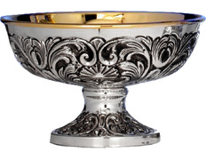 Añadir a la cesta Patena de plata con decoración exterior repujada Patena de plata con decoración exterior repujada