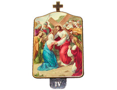 Vía Crucis con estaciones de madera de wengé