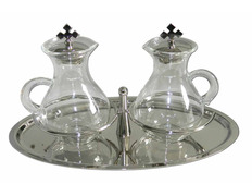 Vinajeras con asa de cristal y bandeja plateada