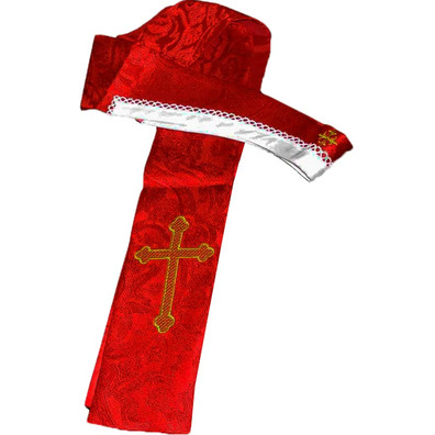 Casulla de tela damasco con estolón central bordado rojo
