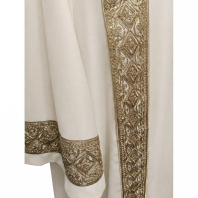 Dalmática diaconal con galones de pasamanería