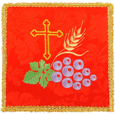 Palia cubre cáliz con bordado litúrgico rojo