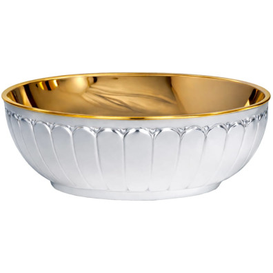 Patena de plata con repujado sencillo