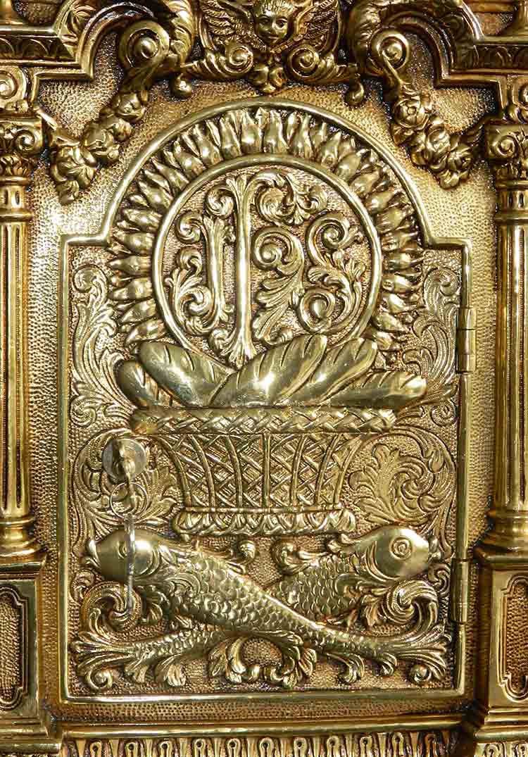 Sagrario de bronce Milagro de los panes y los peces